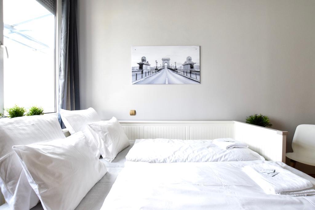 Standerd Apartment By Hi5 - Lovag Family Suites Будапеща Екстериор снимка