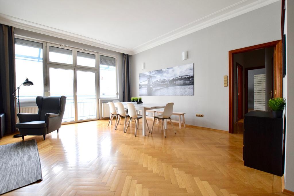 Standerd Apartment By Hi5 - Lovag Family Suites Будапеща Екстериор снимка