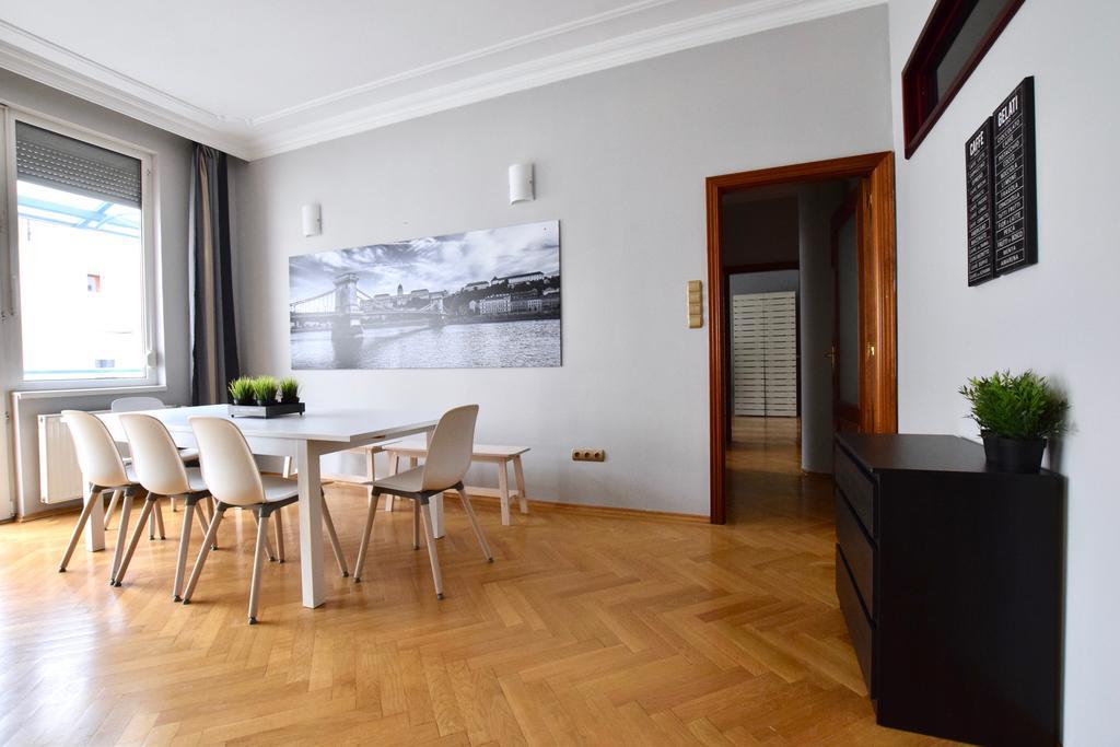 Standerd Apartment By Hi5 - Lovag Family Suites Будапеща Екстериор снимка