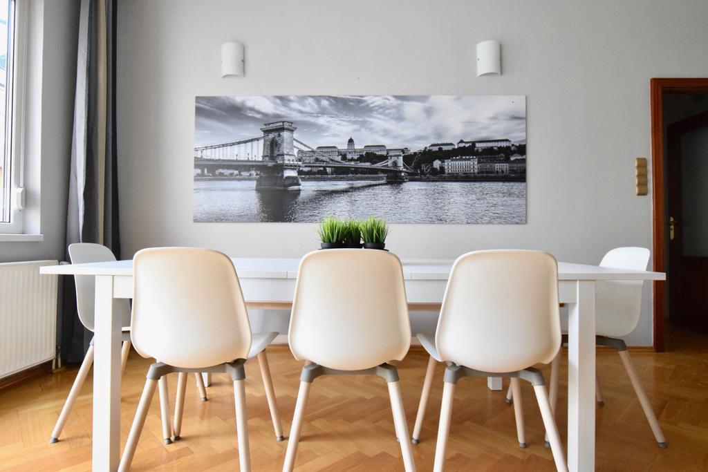 Standerd Apartment By Hi5 - Lovag Family Suites Будапеща Екстериор снимка