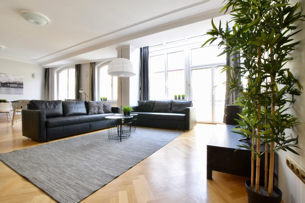 Standerd Apartment By Hi5 - Lovag Family Suites Будапеща Екстериор снимка