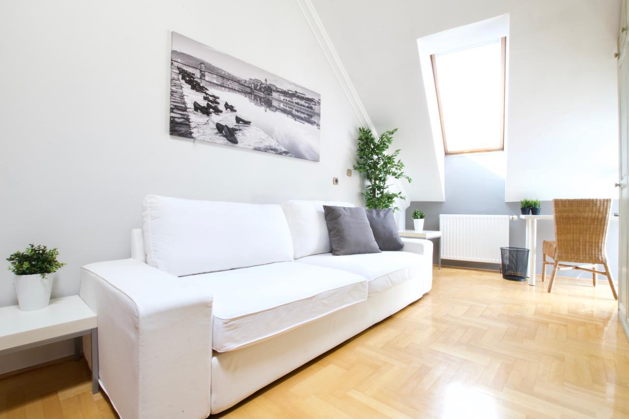 Standerd Apartment By Hi5 - Lovag Family Suites Будапеща Екстериор снимка