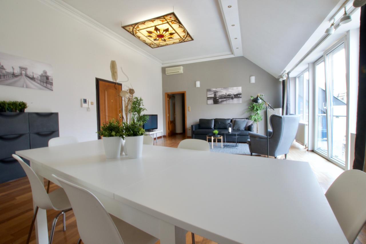 Standerd Apartment By Hi5 - Lovag Family Suites Будапеща Екстериор снимка
