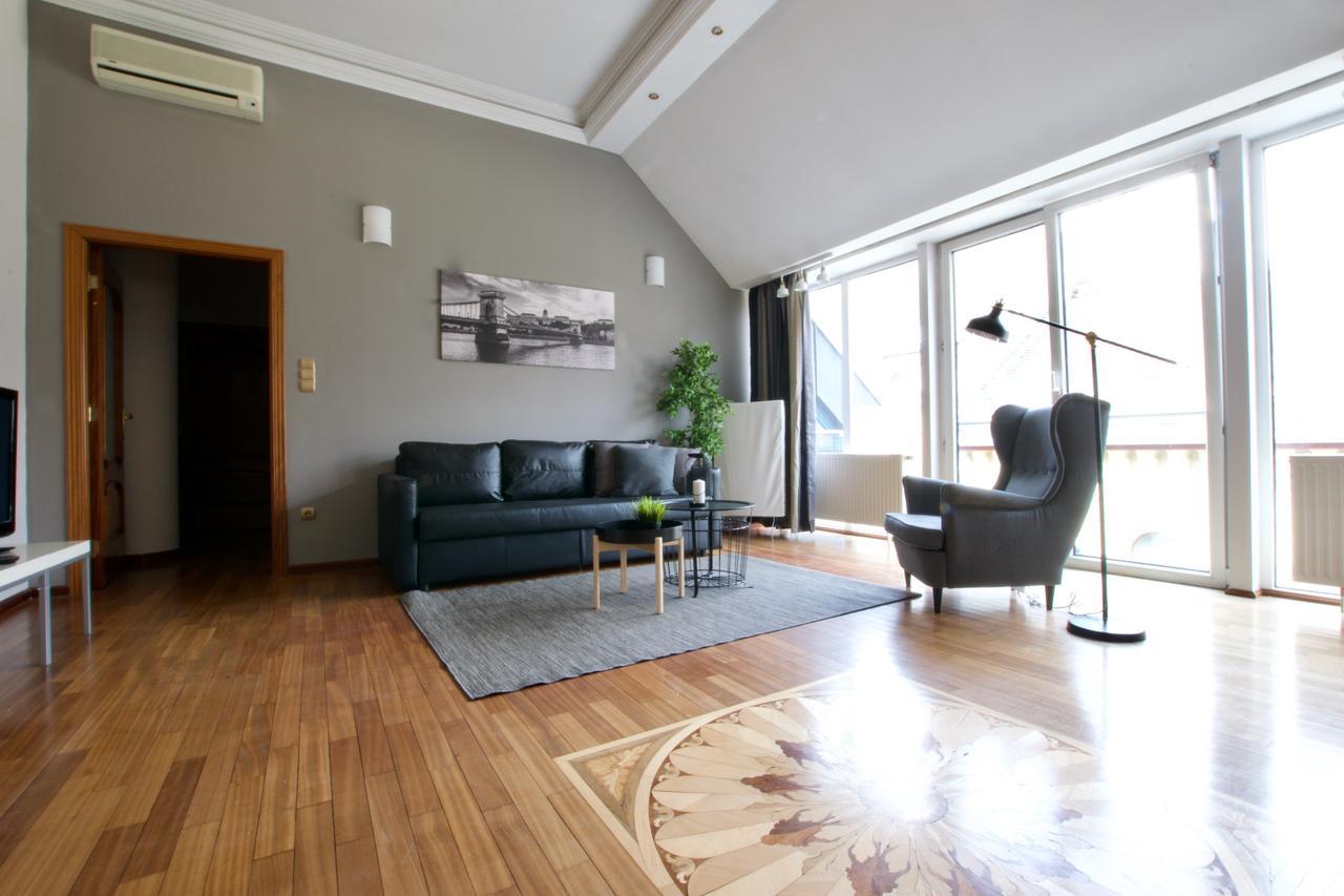 Standerd Apartment By Hi5 - Lovag Family Suites Будапеща Екстериор снимка
